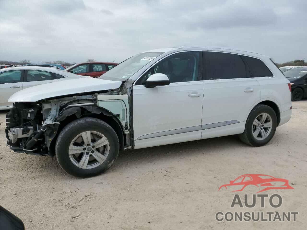 AUDI Q7 2018 - WA1LHAF7XJD001077