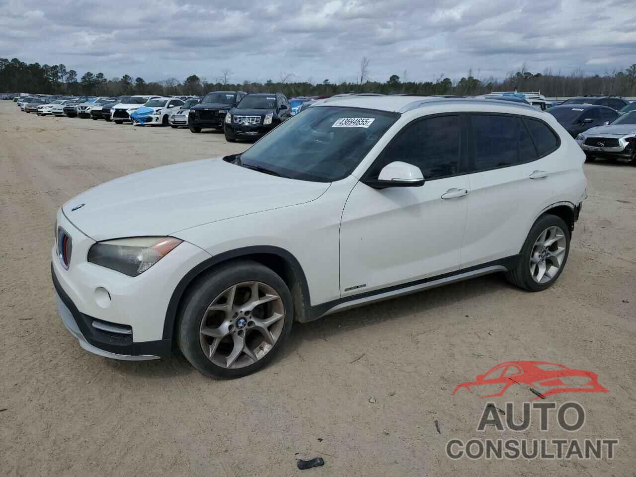 BMW X1 2015 - WBAVM1C53FV318419