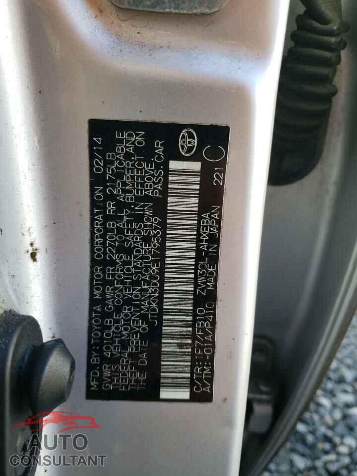 TOYOTA PRIUS 2014 - JTDKN3DU9E1795379