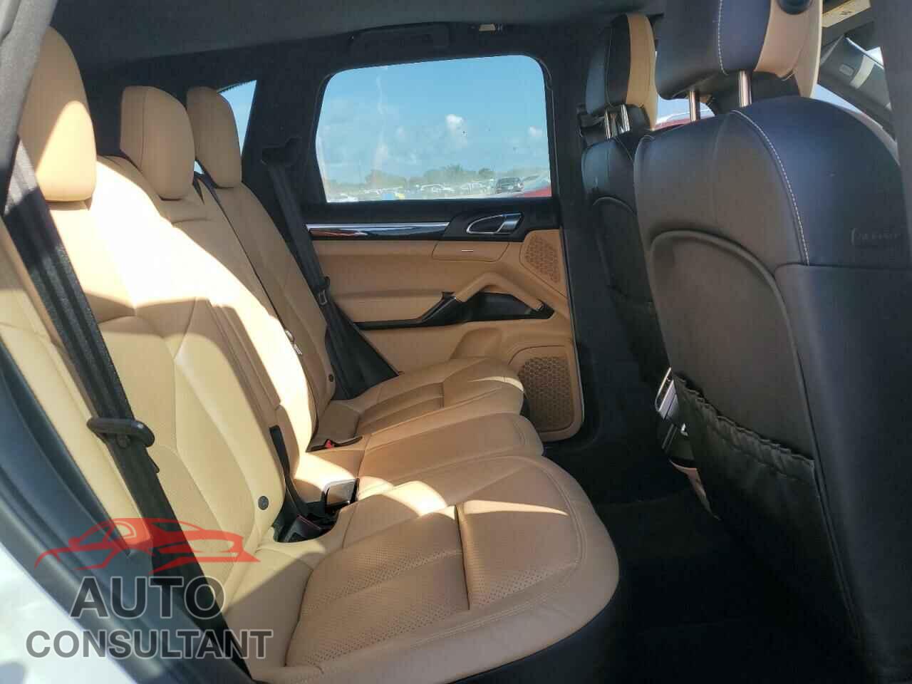 PORSCHE CAYENNE 2016 - WP1AA2A2XGLA08773