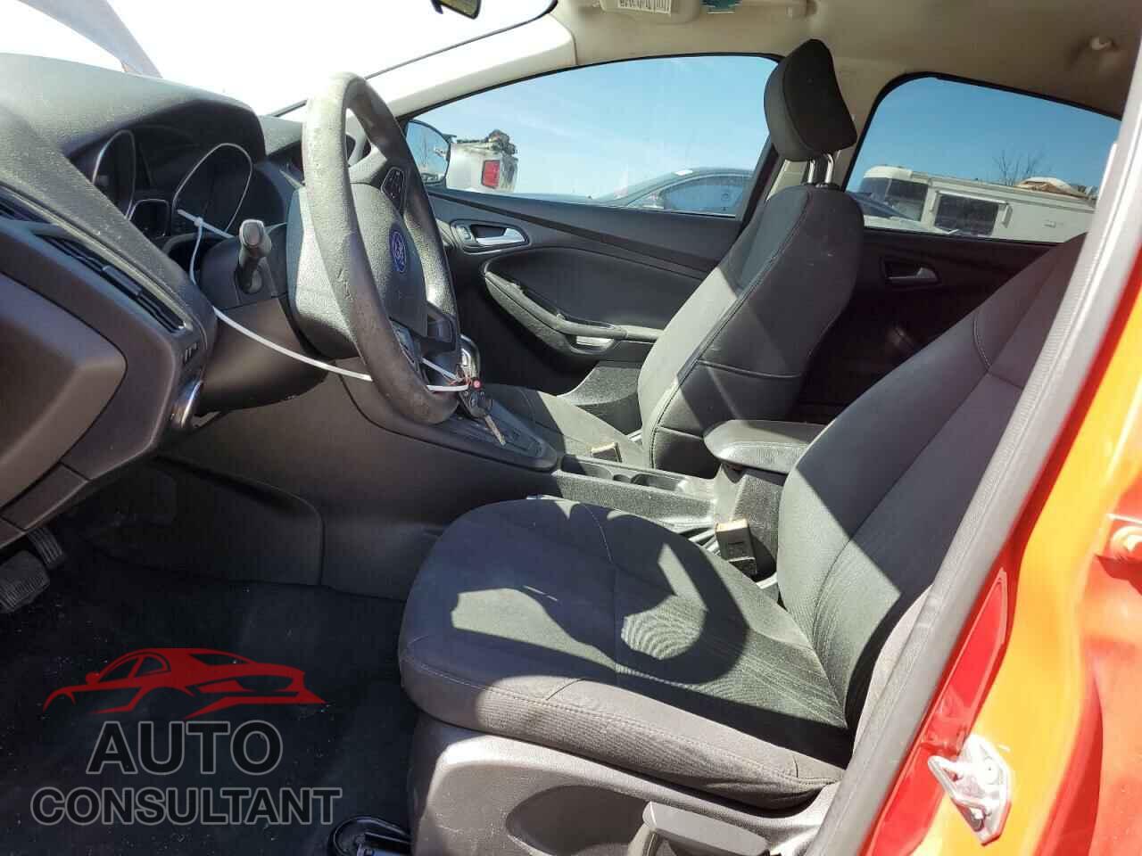 FORD FOCUS 2016 - 1FADP3F2XGL255535