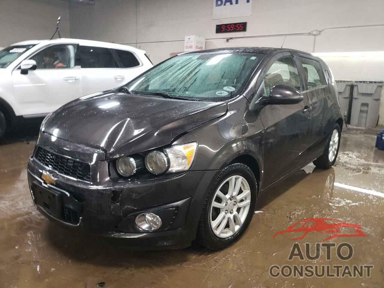 CHEVROLET SONIC 2013 - 1G1JC6SH8D4252992