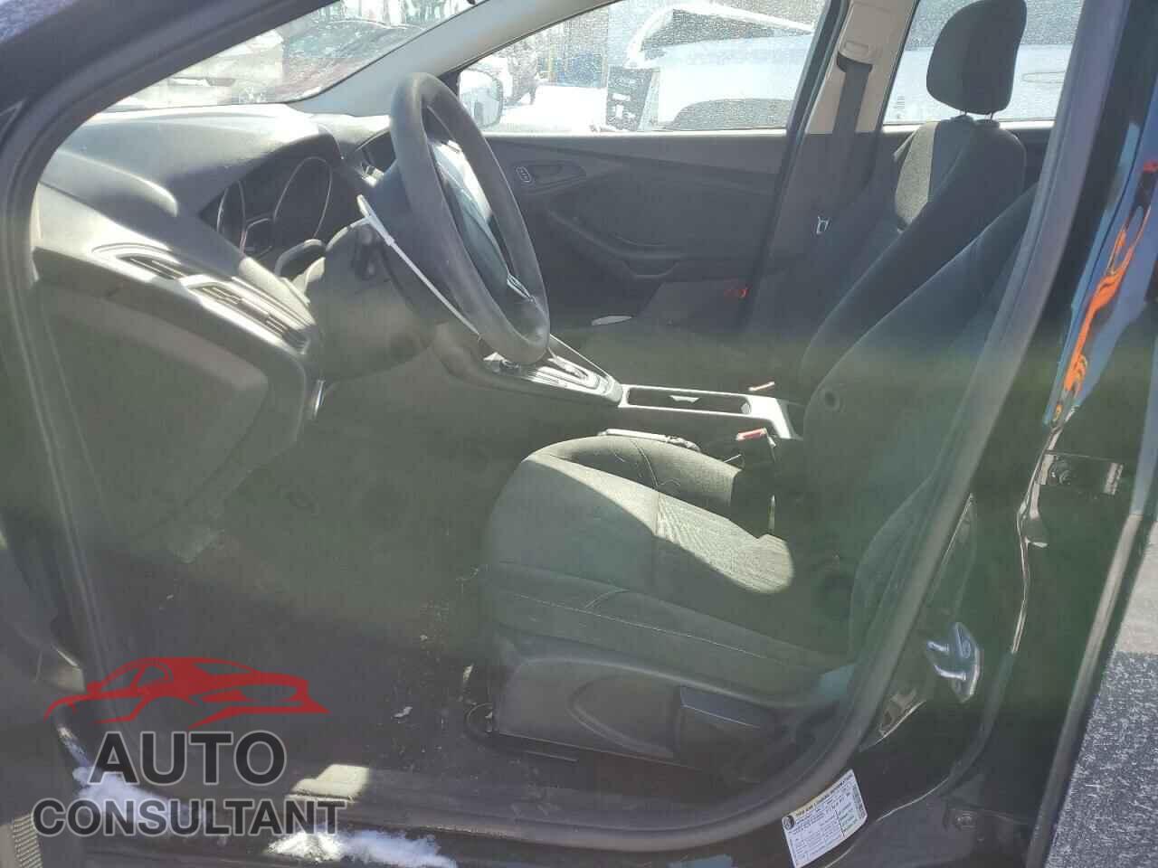 FORD FOCUS 2017 - 1FADP3E22HL214268