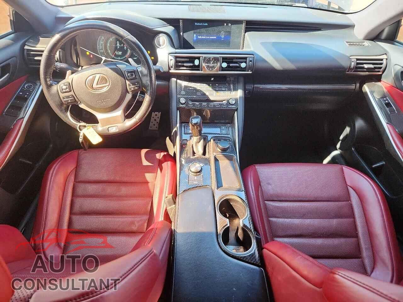 LEXUS IS 2019 - JTHC81D29K5037916