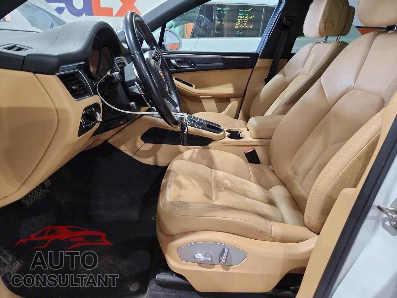 PORSCHE MACAN 2017 - WP1AA2A52HLB07664