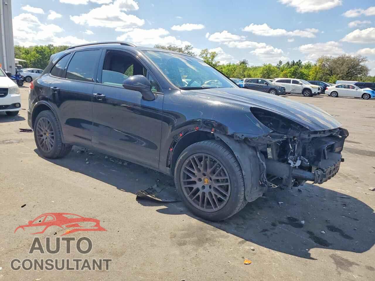 PORSCHE CAYENNE 2017 - WP1AA2A29HKA83875