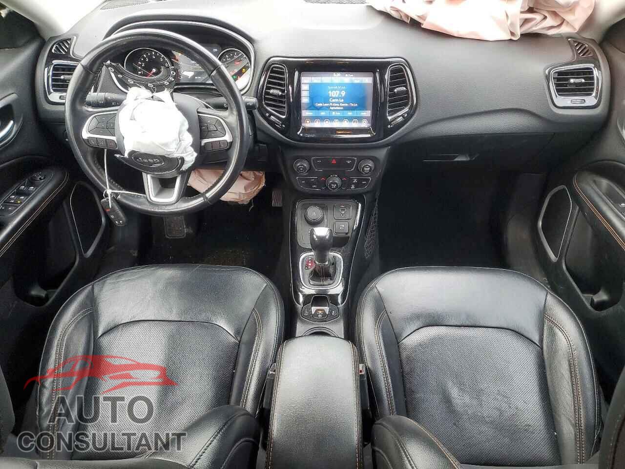 JEEP COMPASS 2019 - 3C4NJDCB1KT755090