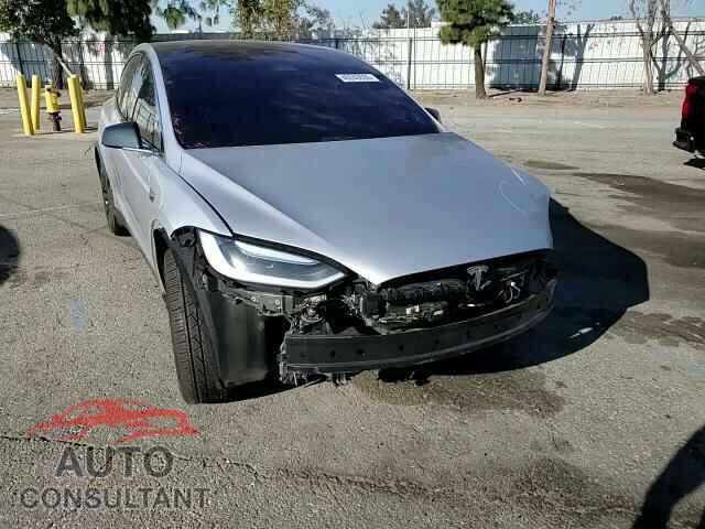 TESLA MODEL X 2017 - 5YJXCAE27HF044791