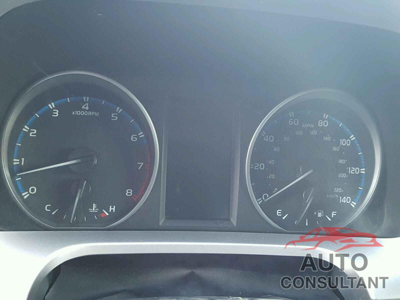 TOYOTA RAV4 XLE 2018 - 2T3RFREV1JW809650