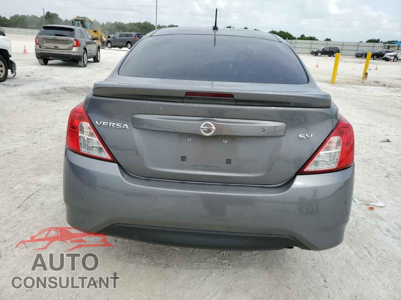 NISSAN VERSA 2017 - 3N1CN7AP3HL839144