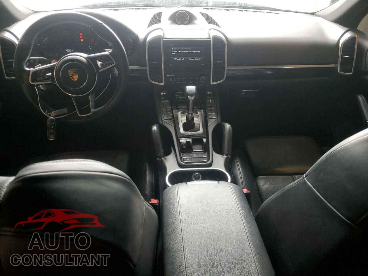 PORSCHE CAYENNE 2018 - WP1AA2A24JKA01511