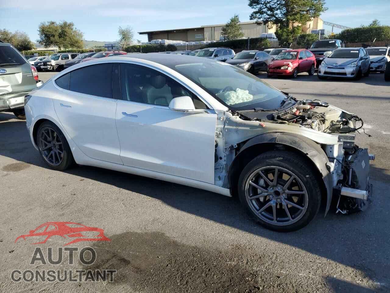 TESLA MODEL 3 2020 - 5YJ3E1EA0LF808571