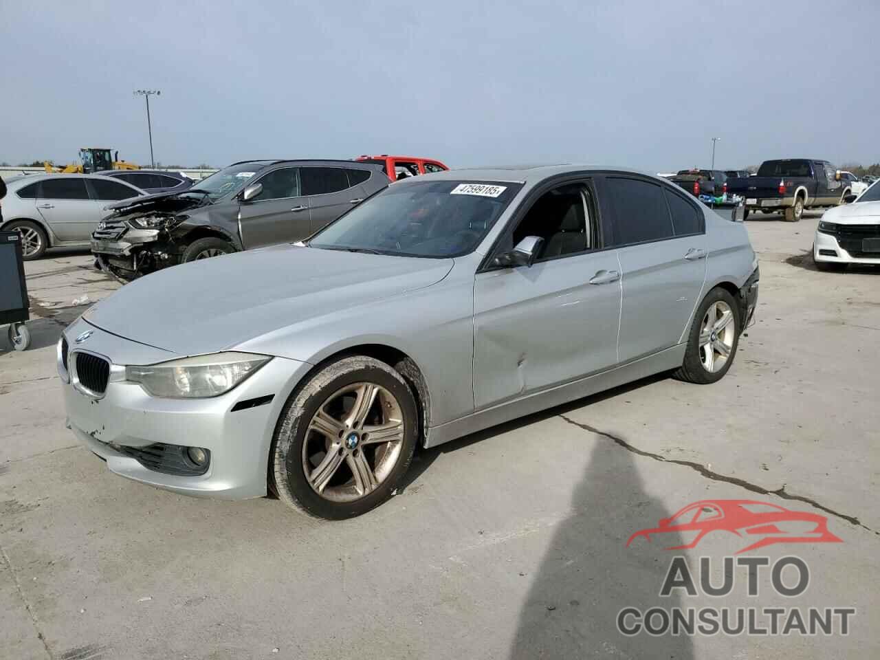 BMW 3 SERIES 2013 - WBA3A5G50DNP25659
