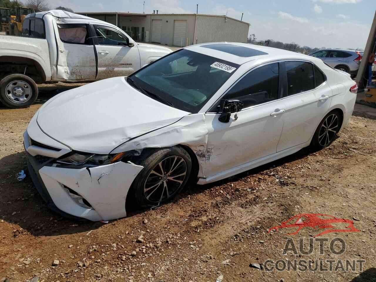TOYOTA CAMRY 2018 - 4T1B11HK1JU637714