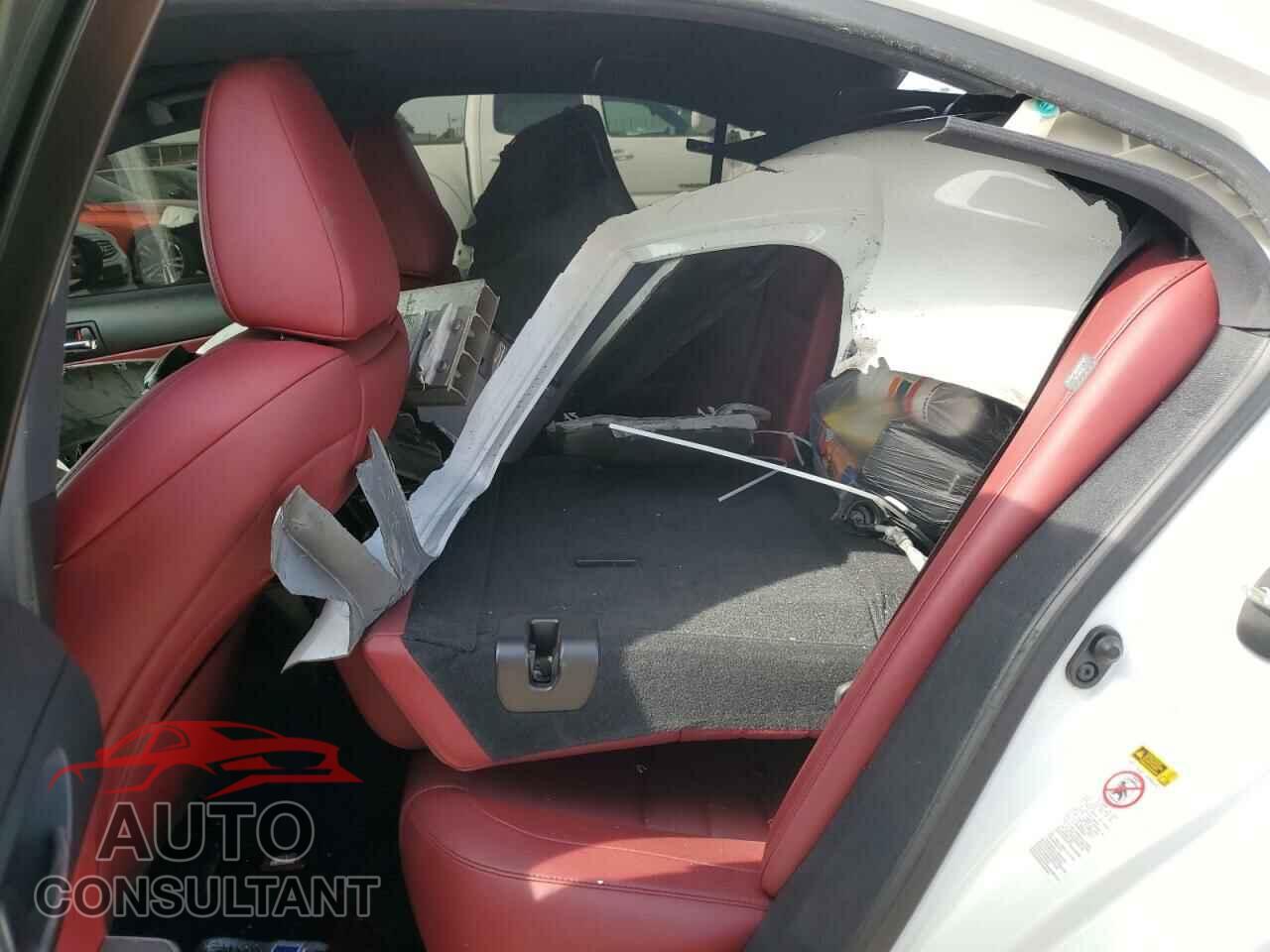 LEXUS IS 2015 - JTHBF1D29F5063018