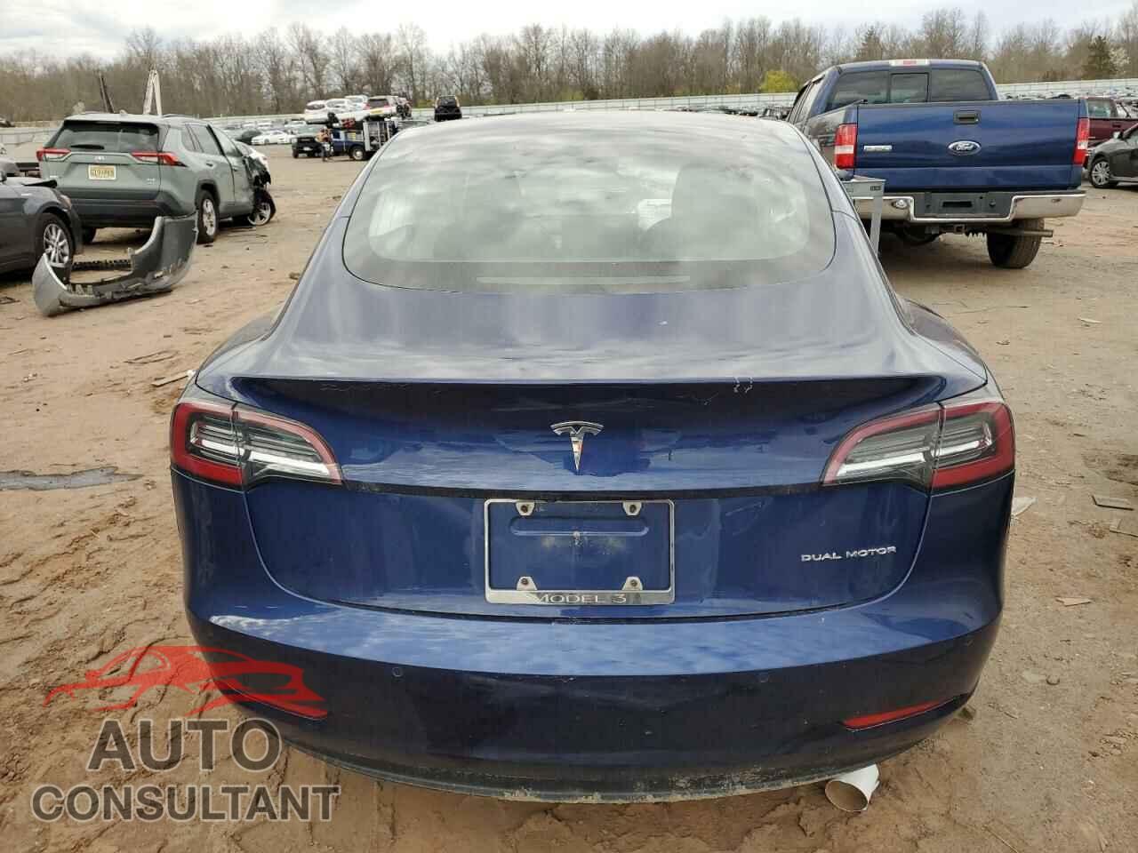 TESLA MODEL 3 2018 - 5YJ3E1EBXJF064001