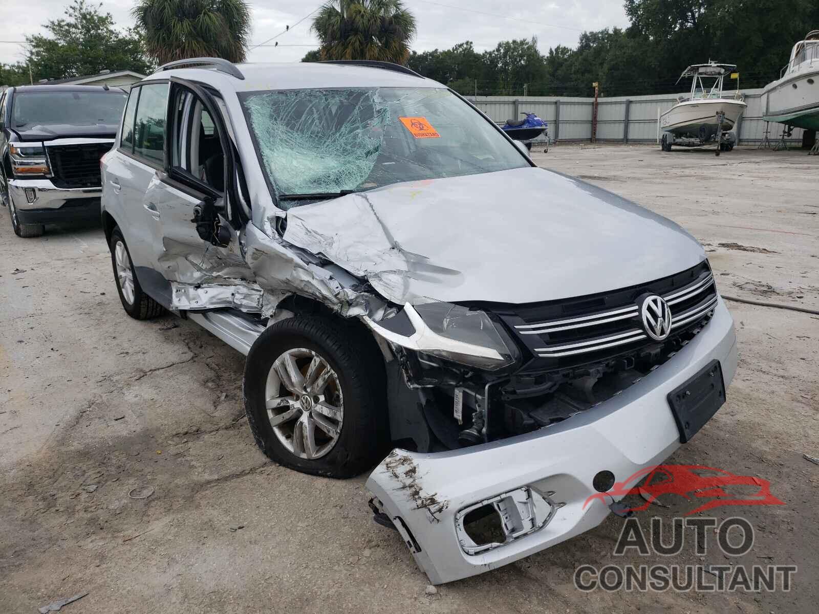 VOLKSWAGEN TIGUAN 2017 - WVGAV7AX2HK010860