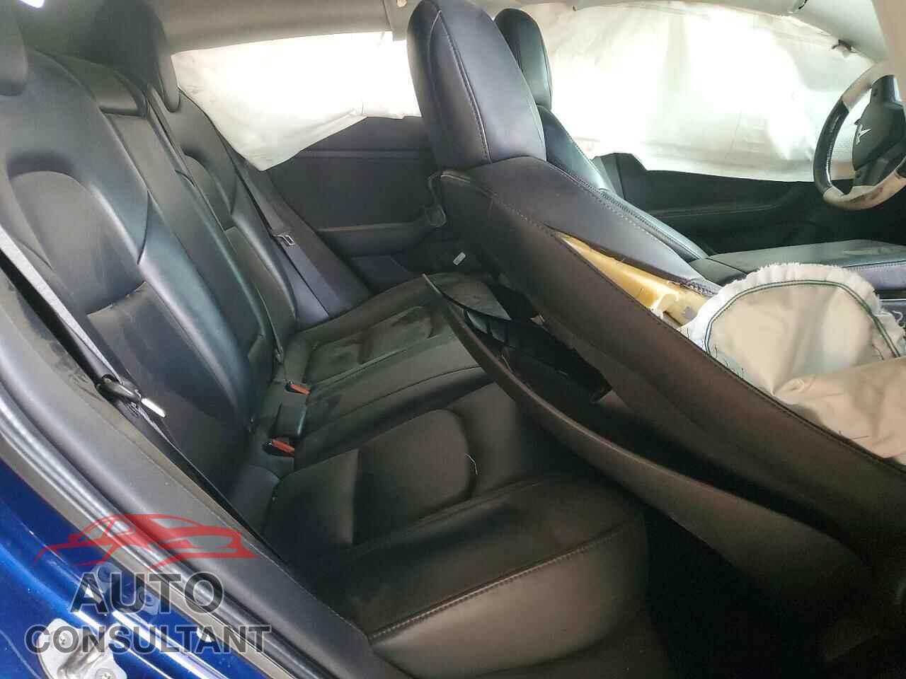TESLA MODEL 3 2019 - 5YJ3E1EA2KF435953