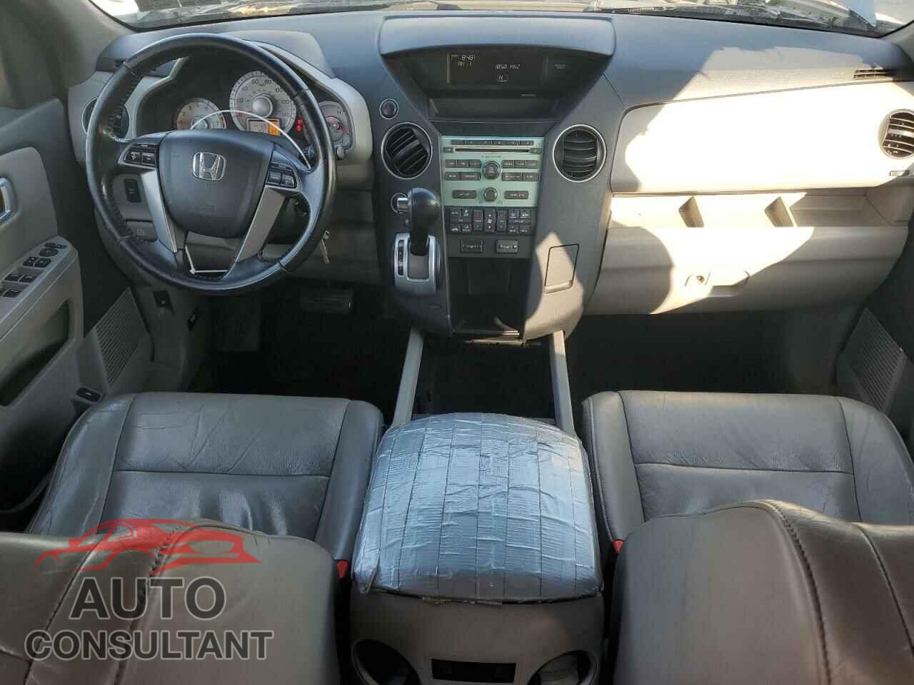 HONDA PILOT 2011 - 5FNYF4H50BB009178