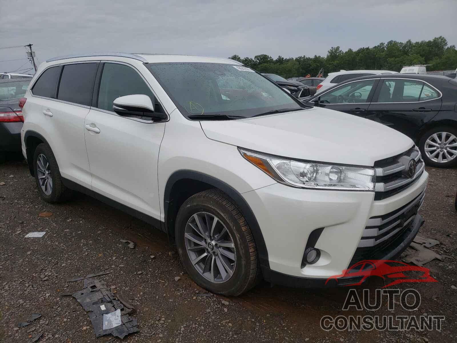 TOYOTA HIGHLANDER 2019 - 5TDJZRFH3KS724647