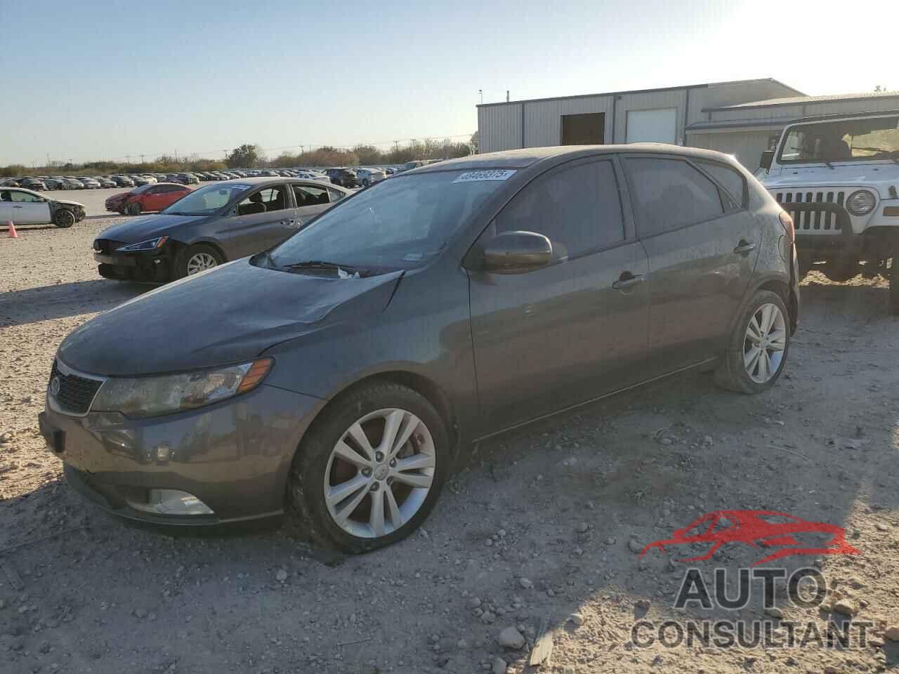 KIA FORTE 2013 - KNAFW5A3XD5702038