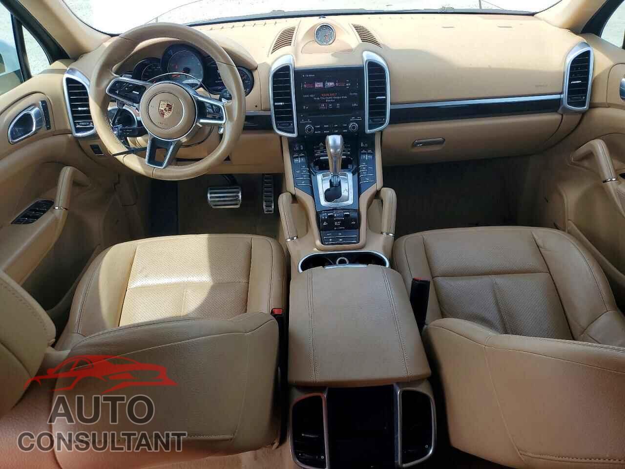 PORSCHE CAYENNE 2017 - WP1AB2A24HLA53142