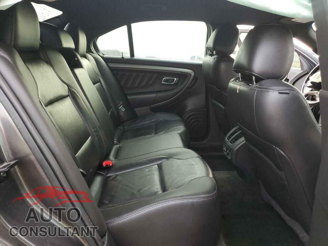 FORD TAURUS 2017 - 1FAHP2E82HG122571