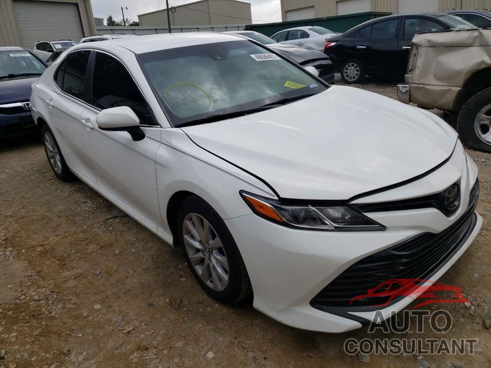 TOYOTA CAMRY 2018 - 4T1B11HK3JU574101