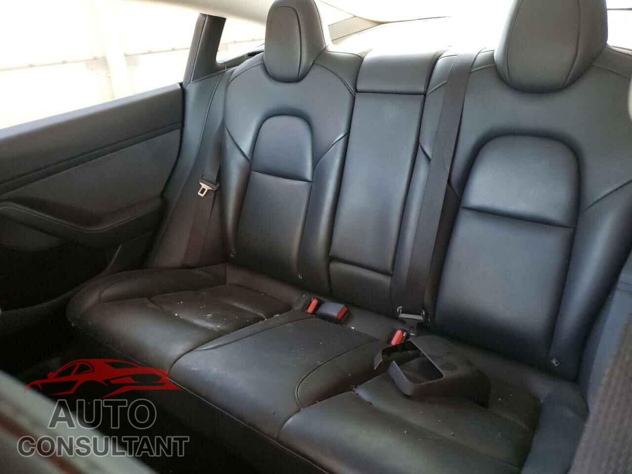 TESLA MODEL 3 2022 - 5YJ3E1EA4NF285493