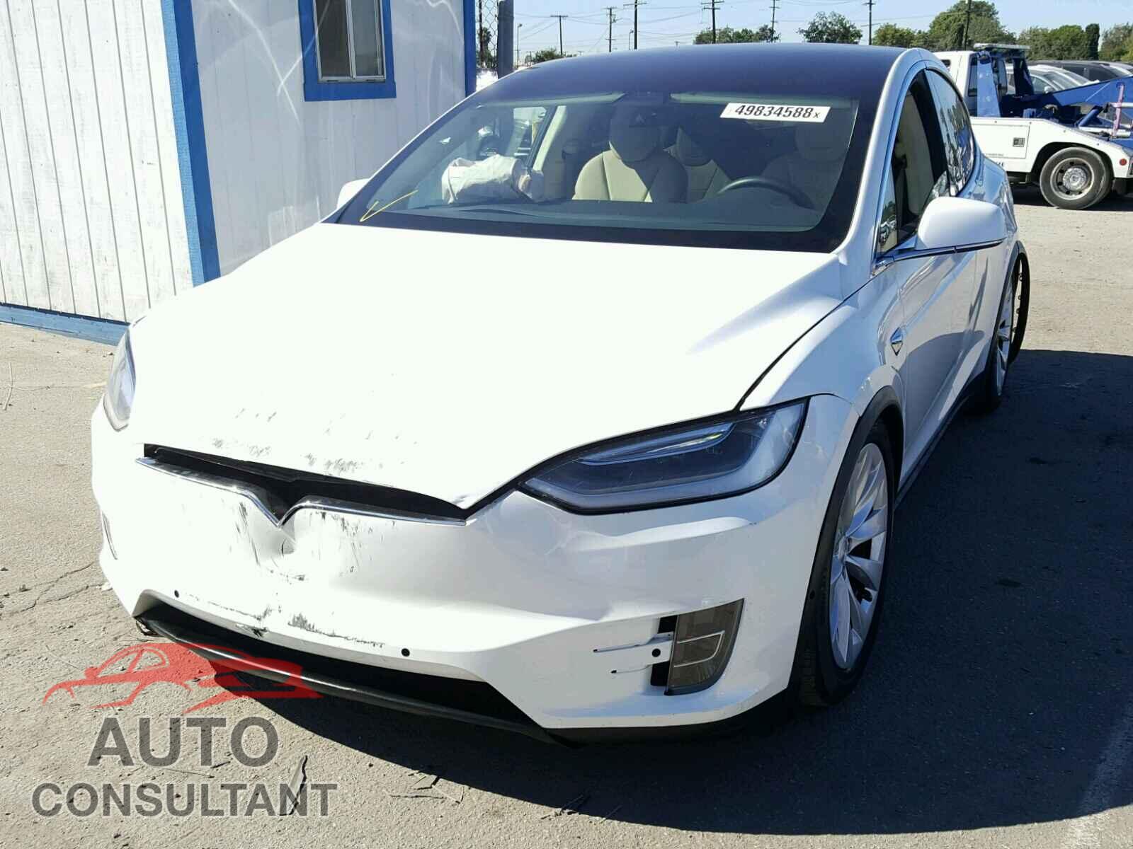 TESLA MODEL X 2017 - 5YJXCDE26HF054777