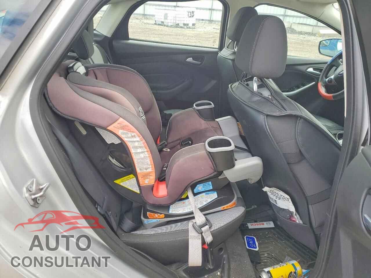 FORD FOCUS 2012 - 1FAHP3F27CL182913