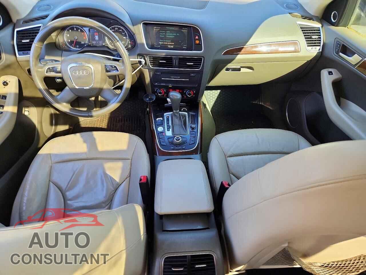 AUDI Q5 2010 - WA1VKAFPXAA007747