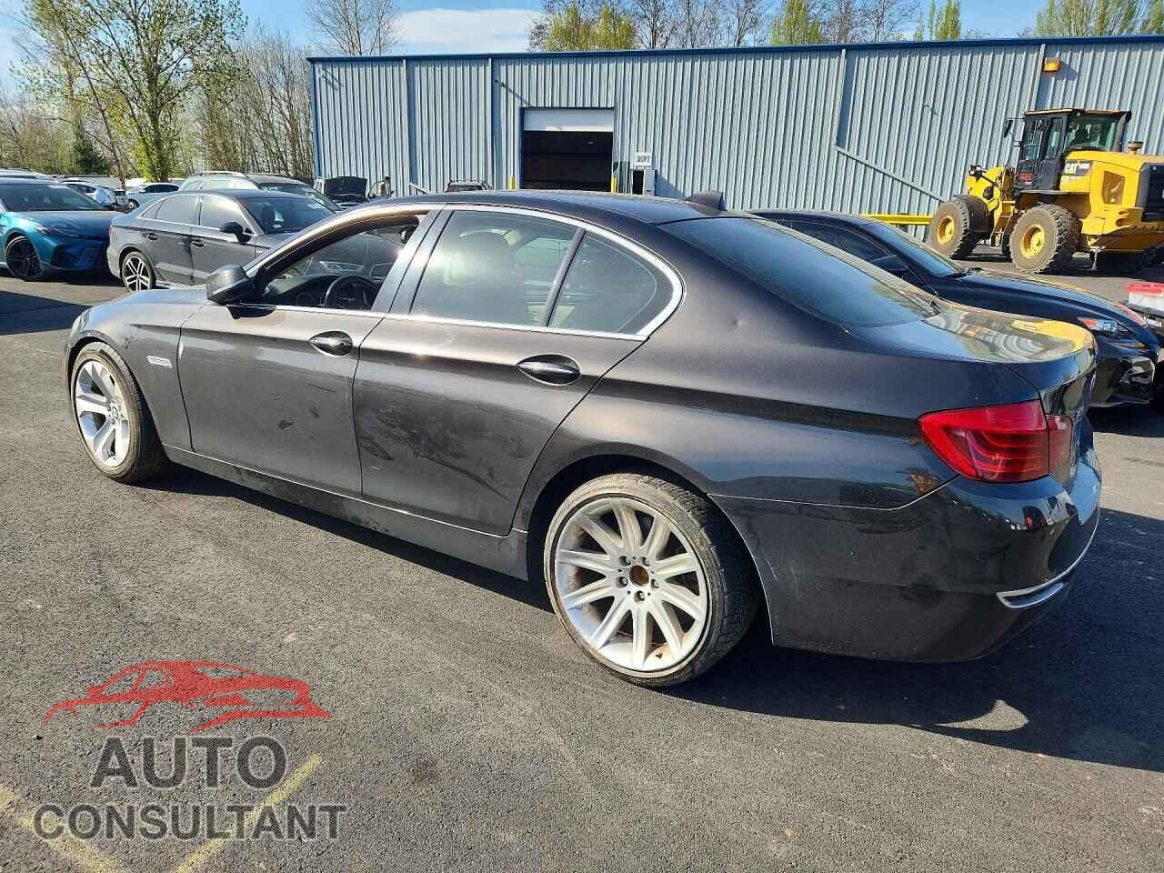 BMW 5 SERIES 2015 - WBA5B3C52FD546970