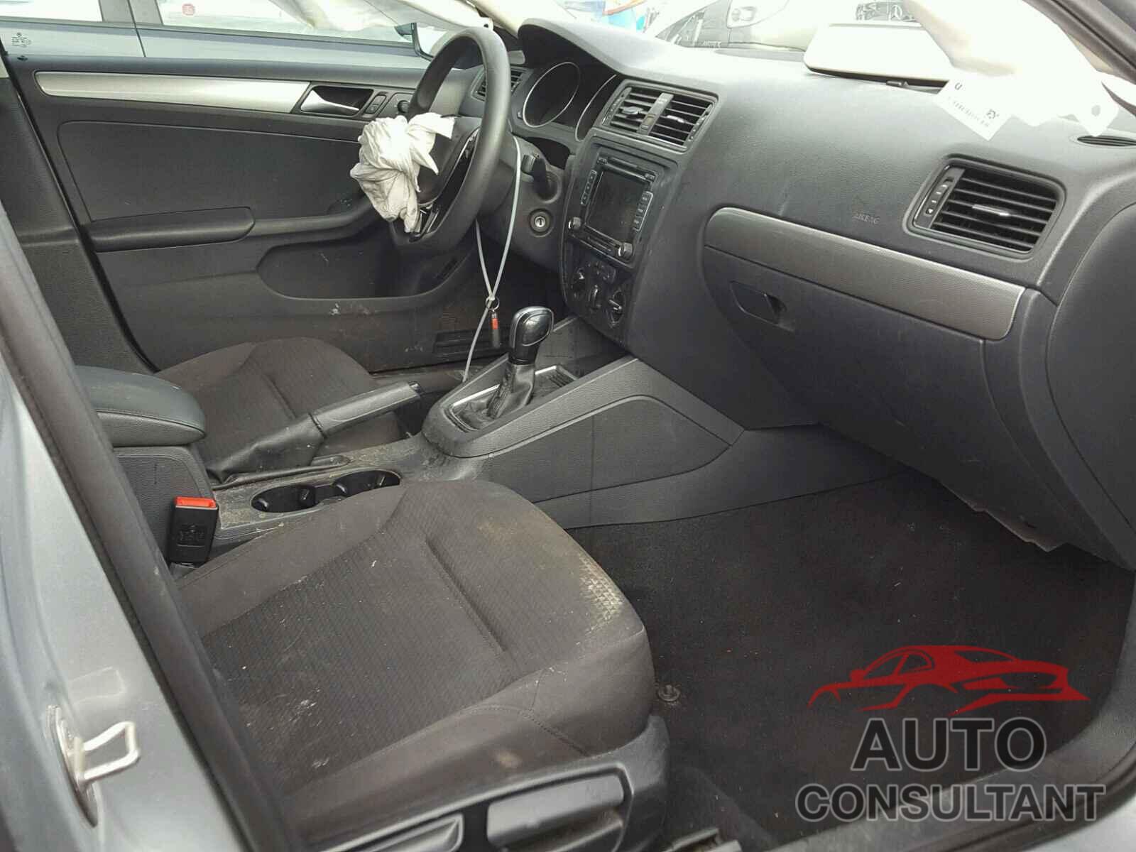VOLKSWAGEN JETTA 2015 - 3VW2K7AJ2FM310074