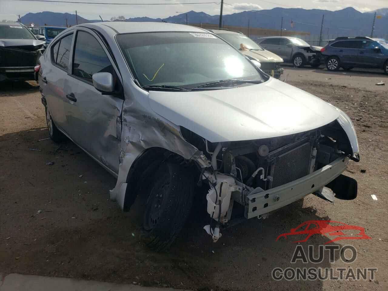 NISSAN VERSA 2017 - 3N1CN7AP6HL880349