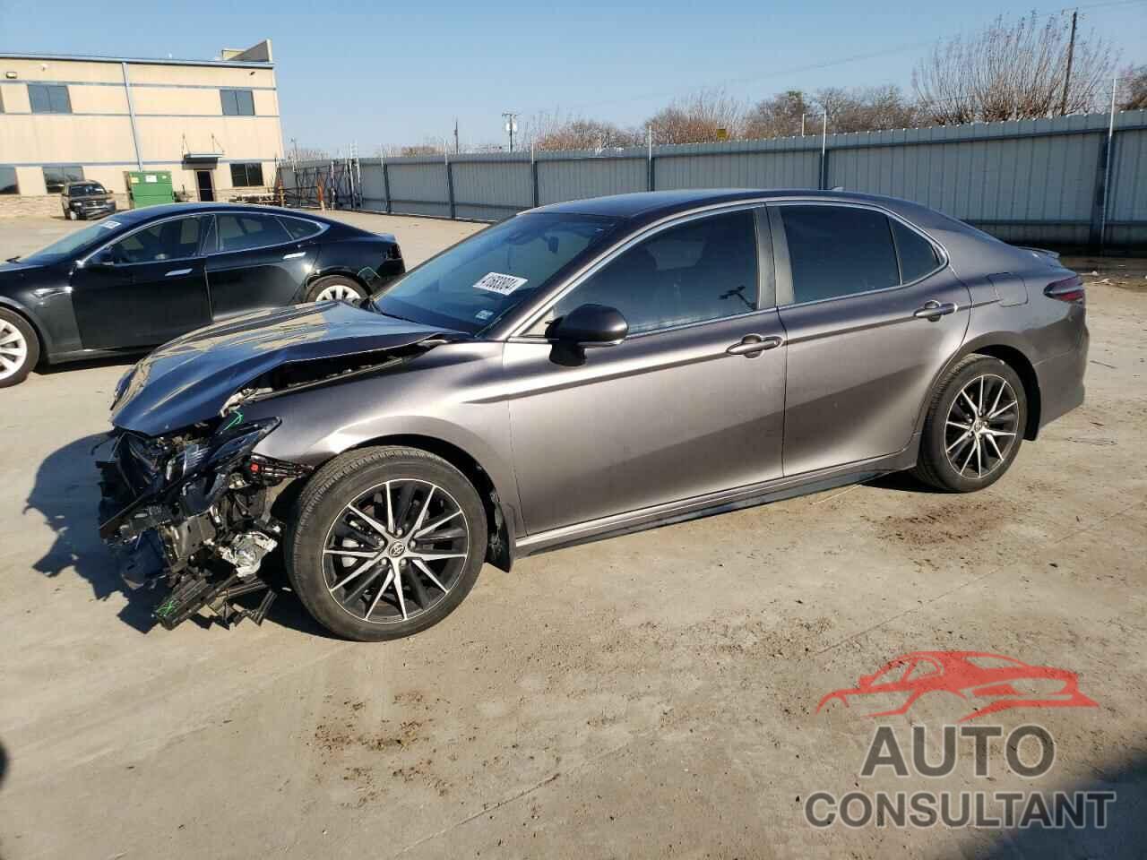 TOYOTA CAMRY 2022 - 4T1G11AK6NU671895