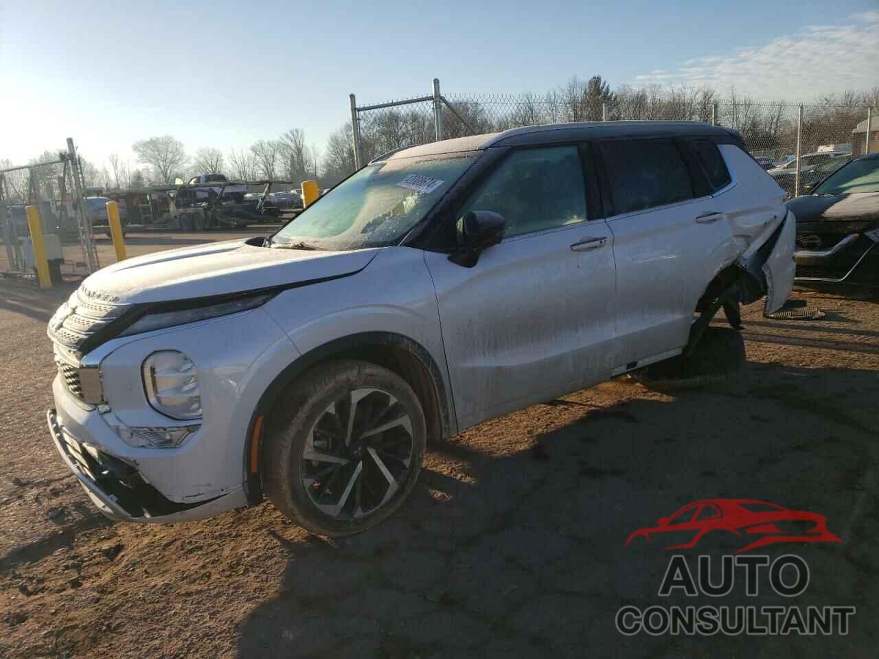 MITSUBISHI OUTLANDER 2023 - JA4J4VA81PZ019926