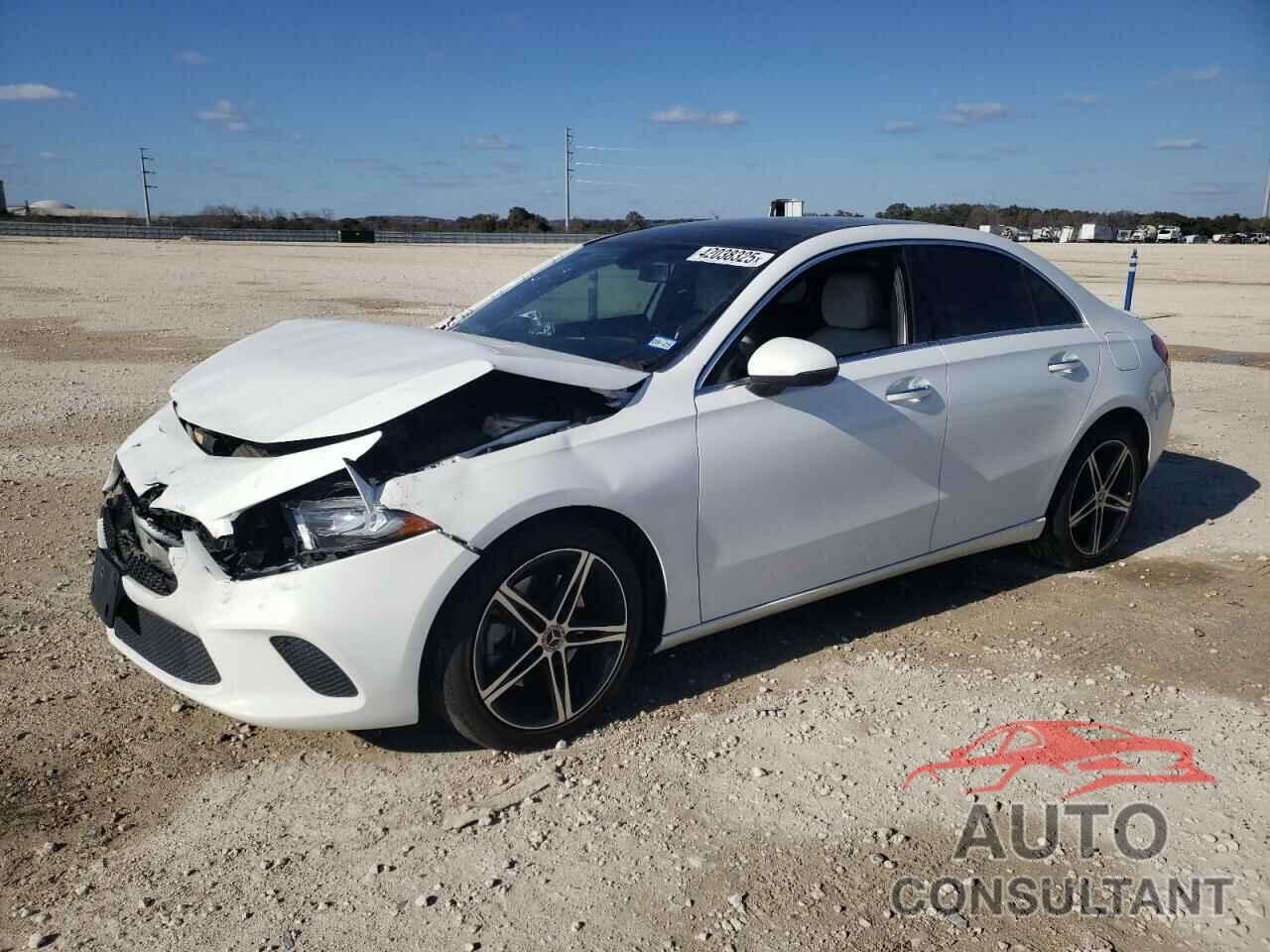 MERCEDES-BENZ A-CLASS 2022 - W1K3G4EB1NJ367250
