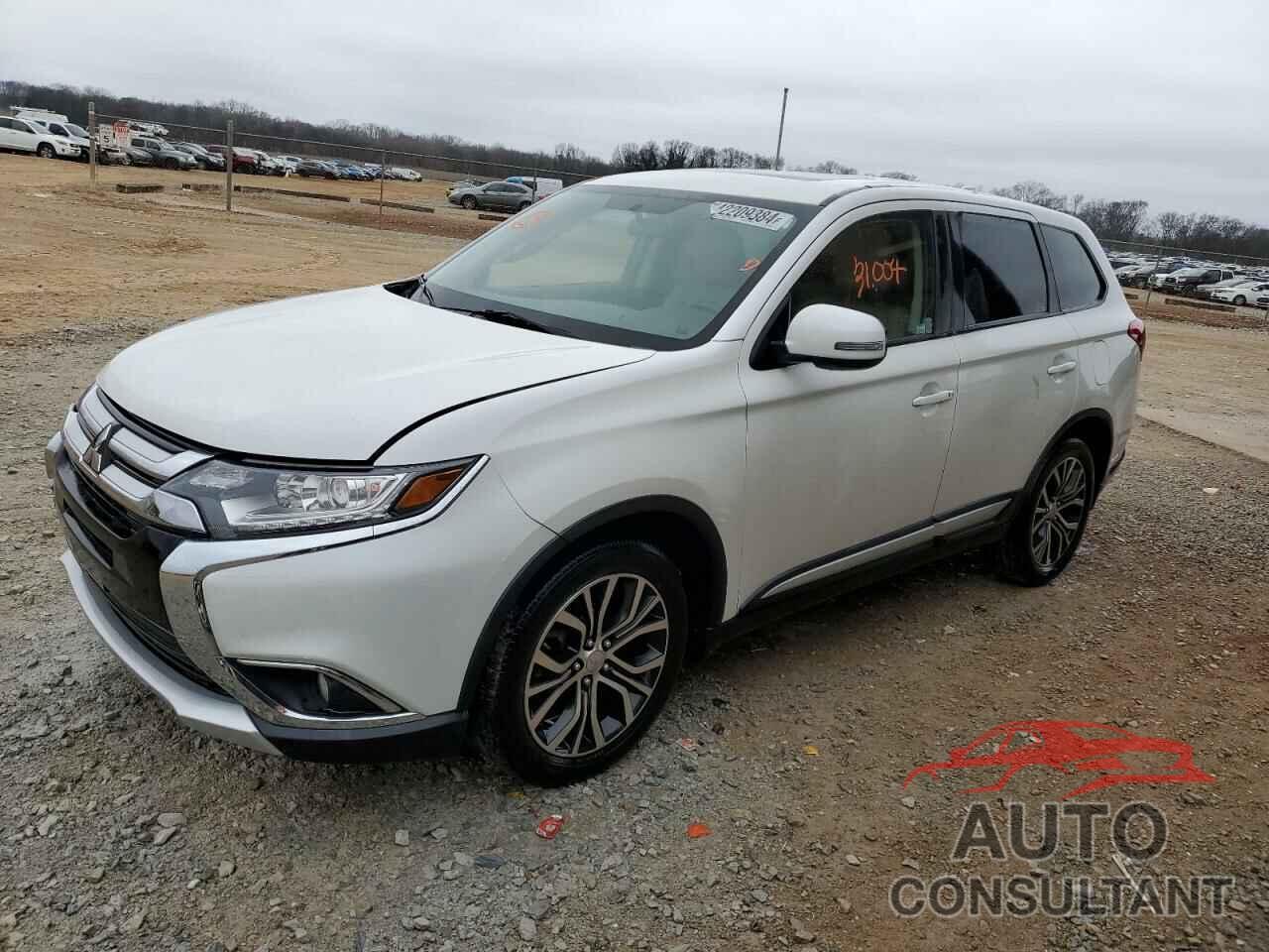 MITSUBISHI OUTLANDER 2018 - JA4AD3A31JZ055552