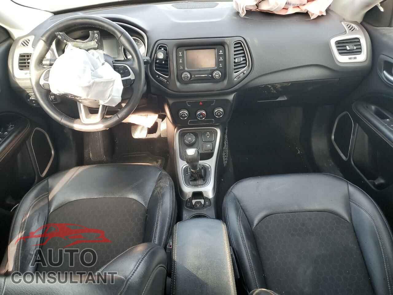 JEEP COMPASS 2018 - 3C4NJDBB2JT128236