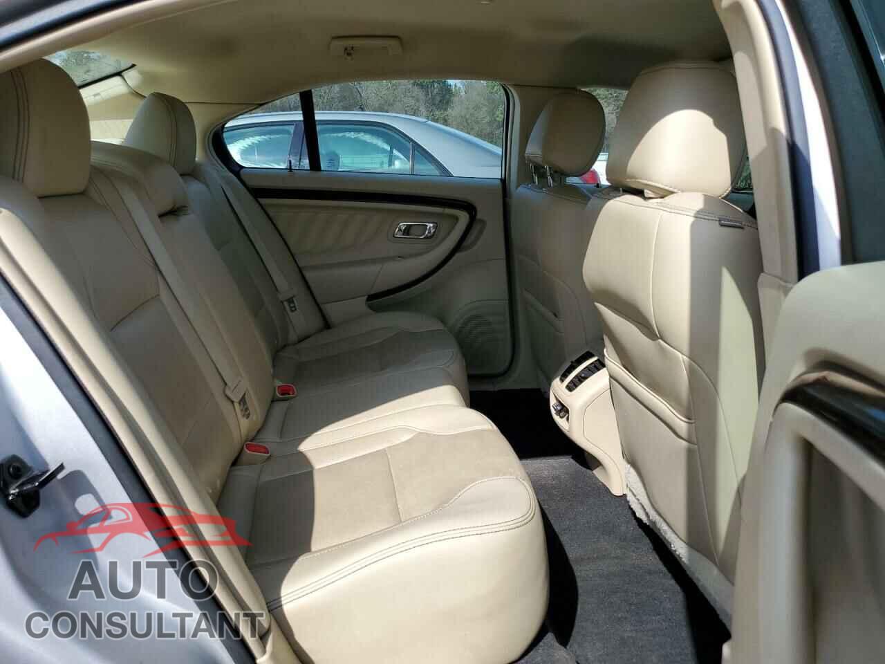 FORD TAURUS 2017 - 1FAHP2F86HG123561
