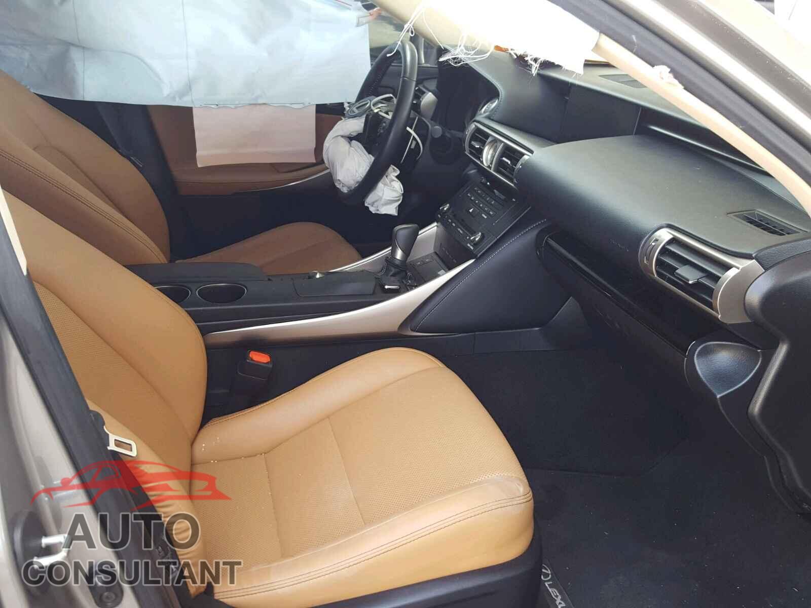 LEXUS IS 2016 - JTHBA1D25G5001616