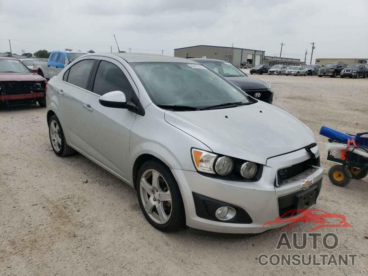 CHEVROLET SONIC 2016 - 1G1JE5SBXG4149867