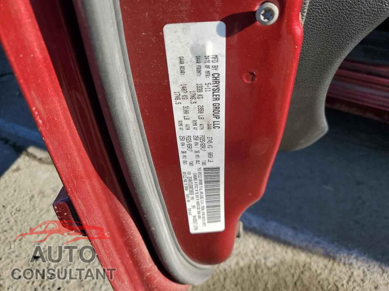 DODGE CARAVAN 2011 - 2D4RN7DG5BR738526