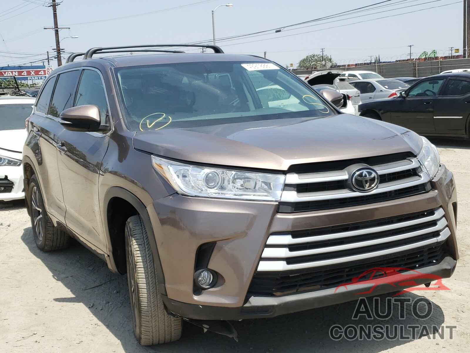 TOYOTA HIGHLANDER 2018 - 5TDZZRFH3JS288299