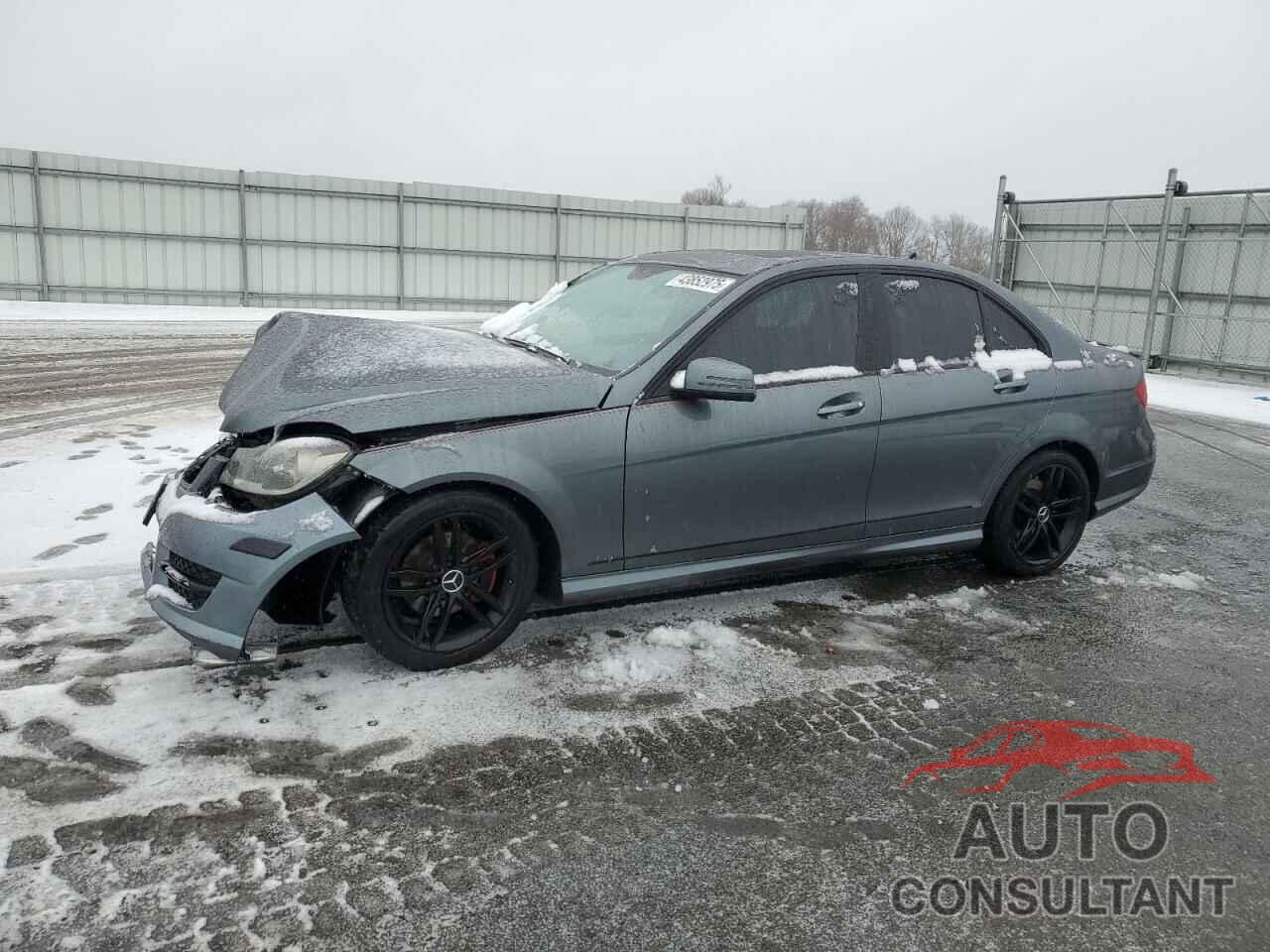 MERCEDES-BENZ C-CLASS 2012 - WDDGF8BB1CR213300