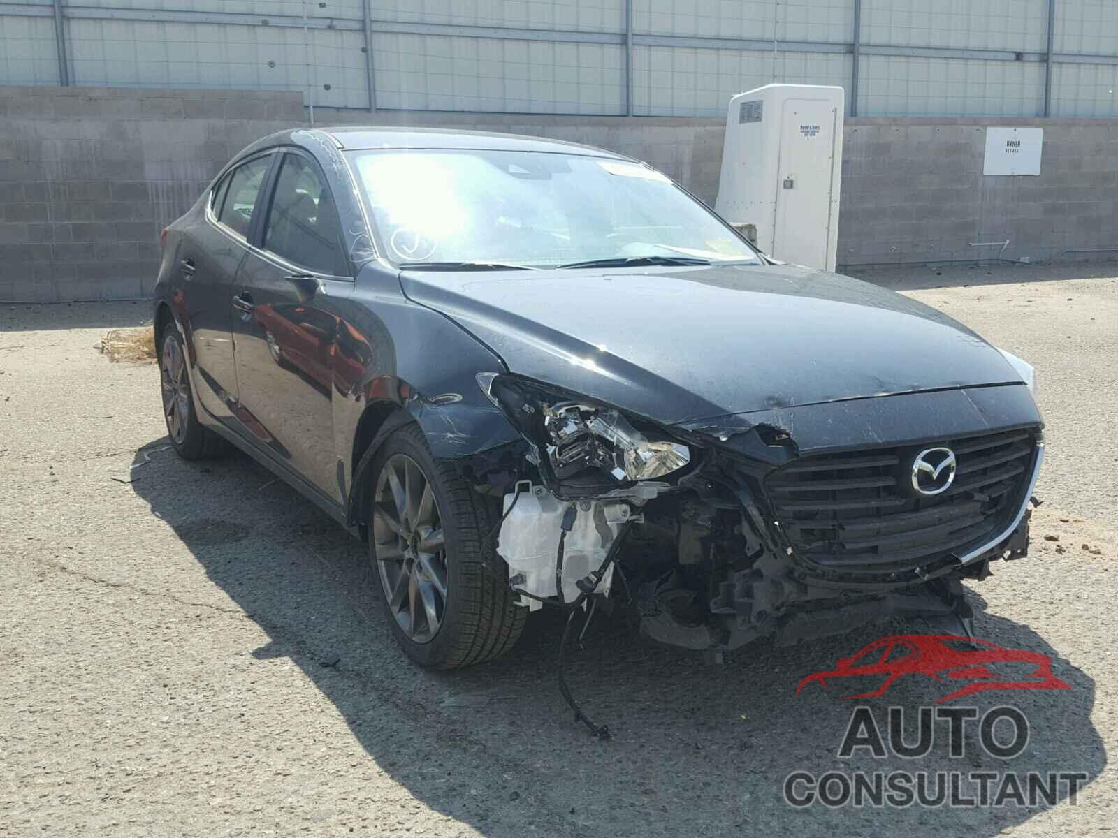 MAZDA 3 2018 - 3MZBN1V3XJM202455