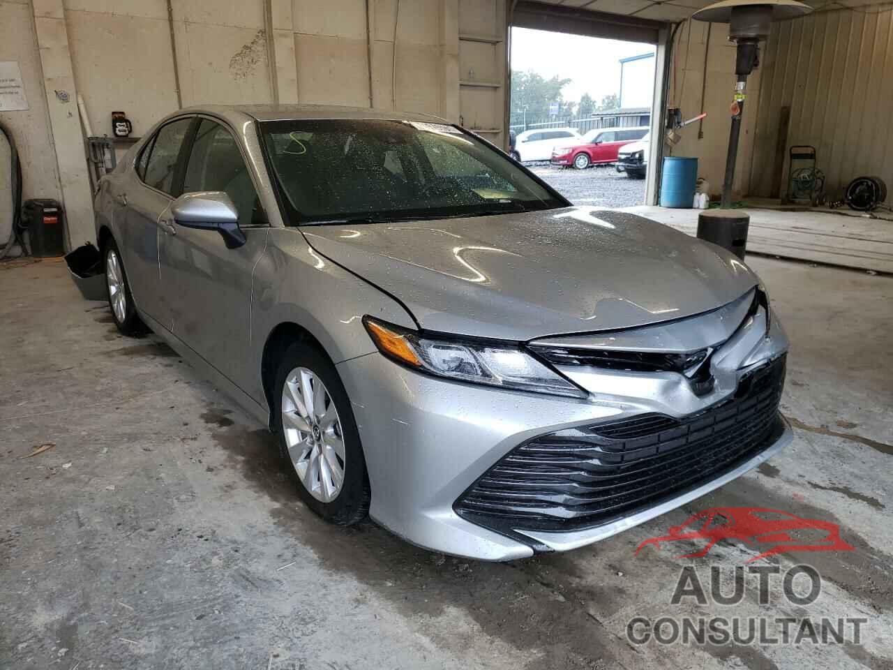 TOYOTA CAMRY 2018 - 4T1B11HKXJU520035