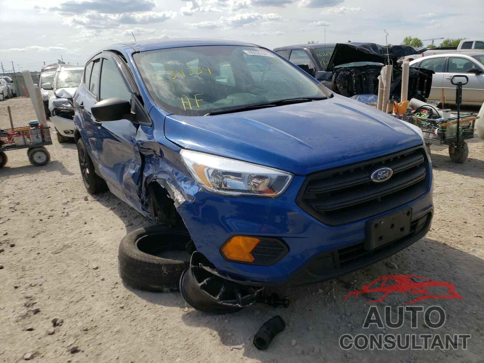 FORD ESCAPE 2017 - 1FMCU0F70HUC34354
