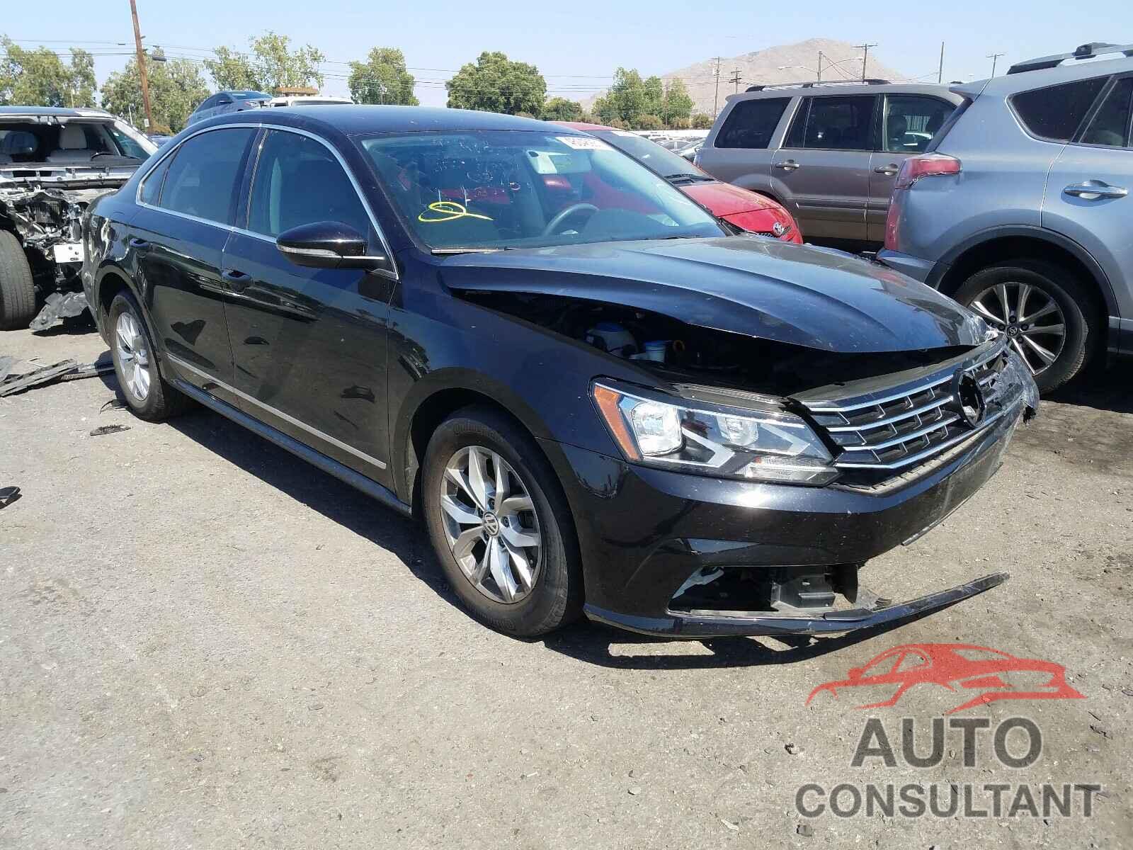 VOLKSWAGEN PASSAT 2017 - 1VWAT7A31HC007494